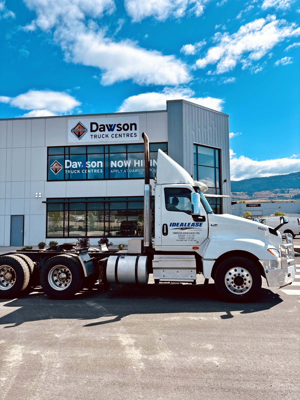 Dawson Idealease rental truck in Kelowna, British Columbia